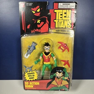 Bandai DC Teen Titans SD Action Robin 5" Actionfigur Open Box  - Bild 1 von 9