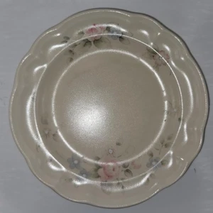 Set of 2 Pfaltzgraff 7" Salad Plates Pink Blue Floral Scalloped Edge Vintage - Picture 1 of 2