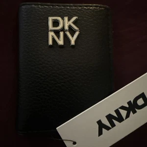 DKNY Flap Card Case Slim Wallet Pebble BLACK R51Zak20 Bsv NWT MSRP $58.00 - Picture 1 of 5