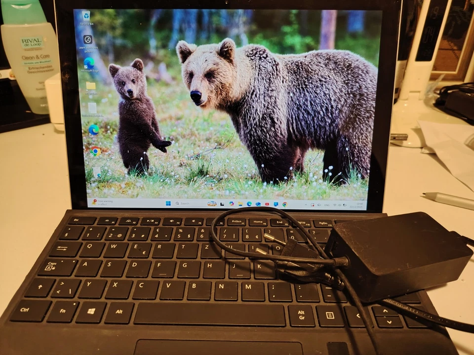 Microsoft Surface Pro 5 1807 Tablet Intel I5-7300U, 8GB RAM, 256GB - Bild 1 von 3