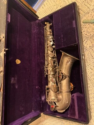 1929 Martin Handcraft Alto Saxophone – Silver-Plated – Original Neck & Case  - Image 1 of 4