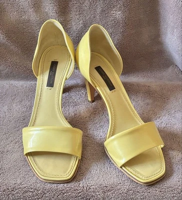 Tacón abierto Louis Vuitton charol amarillo talla 35 EE. UU. About4 para mujer Foto 1 de 4