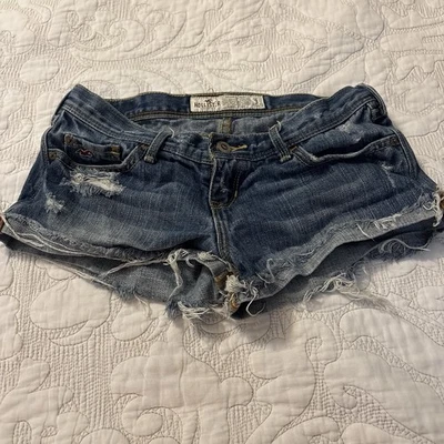 Shorts curto Hollister feminino jeans corte tamanho 3 desgastado estilo Y2K - Imagem 1 de 4