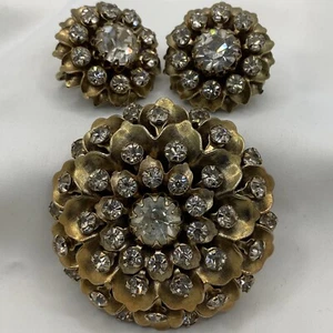Vintage Domed Brooch and Clip On Earrings Rhinestones Gold-tone Prong Set - Picture 1 of 8