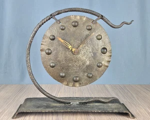 Antiguo reloj serpiente de hierro forjado gótico/brutalista, forjado a mano como se encuentra - Imagen 1 de 12