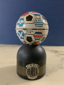 VINTAGE JINGLE BALL MUSICAL MONDIALI CALCIO 1990 ITALIA 90 INNI NAZIONALI CALCIO - Picture 1 of 8