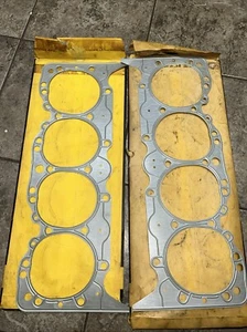 NOS GM Chevrolet 1958-1961 Engine Cylinder Head Gasket Set #3758383 - 2 Gaskets - Picture 1 of 5
