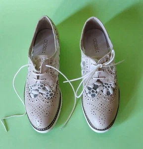 OBSEL: Scarpe donna Pizzo Beige ecopelle - Numero 38 - Come nuove - Foto 1 di 10