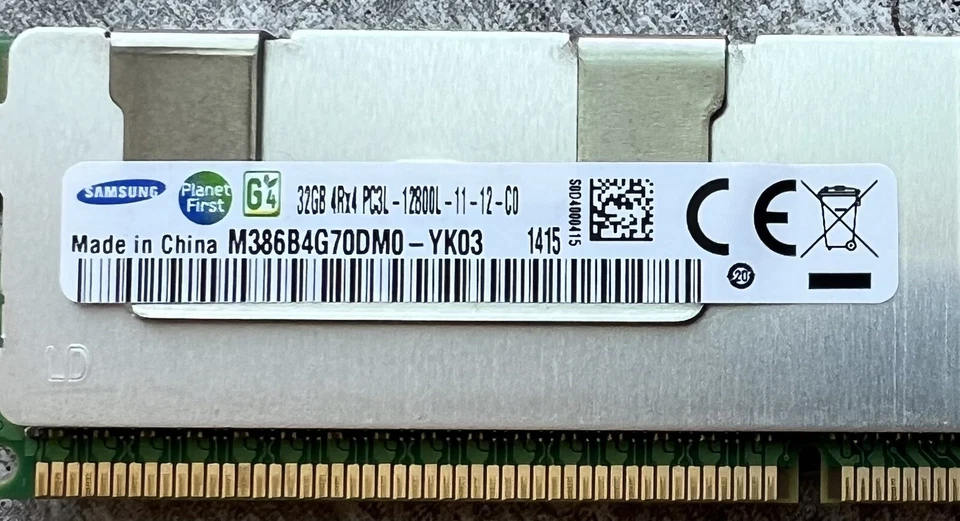Samsung M386B4G70DM0-YK03 32GB 4Rx4 PC3L-12800L DDR3 1600MHz 1.35V ECC LR LRDIMM Foto 1 de 2