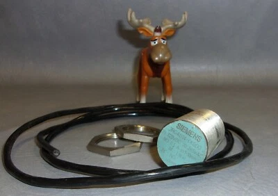 3RG4014-0KB00 Siemens Proximity Switch 3RG4014-OKBOO - Image 1 of 3