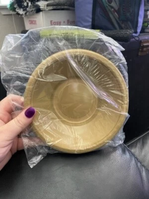 Gold 12oz Plastic Bowls 20 Per Pack Tableware Decorations Party Supplies New!!! - Image 1 of 2