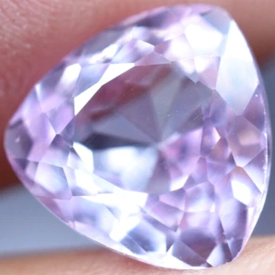 Extremadamente Raro e Impecable 7.20 Ct Natural Rosa Kunzita GGL ¡Gema Suelta Certificada!! Foto 1 de 4