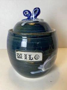 Schönes handgeworfenes Keramik Leckerli Glas mit Deckel "Milo" Blautöne & Weiß - Bild 1 von 12