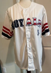 True Fan Medium Kansas City Royals Jersey Patriotic USA Baseball White Short Slv - Picture 1 of 12