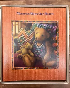 VINTAGE Hallmark Memories Warm Our Hearts Scrapbook Album With 38 Pages & Screws - Picture 1 of 8