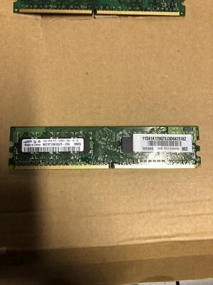 Samsung 1Rx8 PC2-5300U-555-12-ZZ DDR2 1Gb RAM (M378T2863QZS-CE6) - Imagen 1 de 3