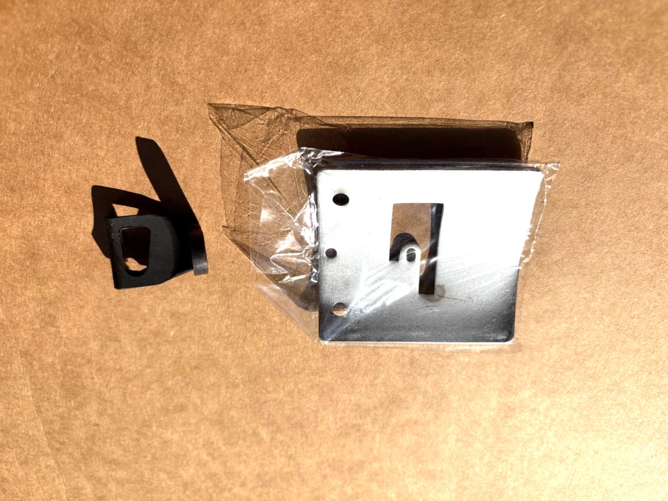 HOOK  RING    FOR  SEWLINE SL 5-1-R  or GA-5-1 INDUSTRIAL SEWING MACHINE - Image 1 of 1