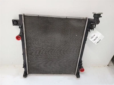 JEEP NITRO 2007-2011 Radiator 3.7L 68003973AB - Image 1 of 4
