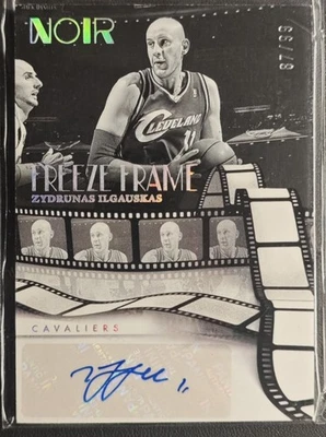 2024-25 PANINI Noir Zydrunas Ilgauskas AUTO 87/99 #FFS-ZIL FREEZE-FRAME Foto 1 de 3
