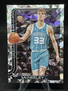 2025 Topps - Liam McNeeley #229 RC - Diamonte - Charlotte Hornets - Imagen 1 de 2