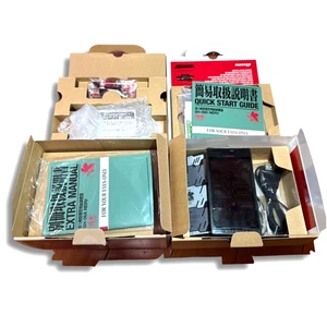 Sharp SH-06D NERV Limited Edition Evangelion Smartphone mit NERV BE@RBRICK Japan - Bild 1 von 9