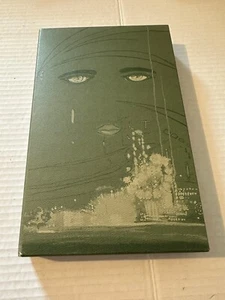 F. SCOTT FITZGERALD - THE GREAT GATSBY- HARDBACK BOOK IN BOX WITH CD - Picture 1 of 12
