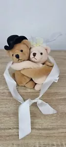 Russ Berrie & Co Bride And Groom Hugging Bears Approx Height 5ins.. - Picture 1 of 11