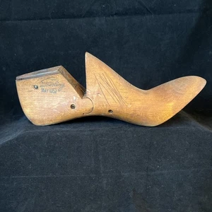 Forma de zapato de madera maciza y metal zapatero vintage molde esterlina 1957 tacón alto 8AA - Imagen 1 de 13