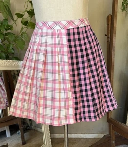 Forever 21 Pink and Black Checkered/Plaid A-Line mini Skirt, plus size 1X - Picture 1 of 10