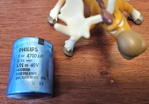 BS. CECC30301-033 Philips Aluminum Electrolyte Capacitor - Picture 1 of 4
