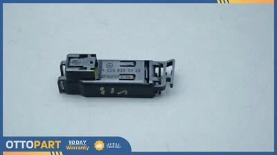 Sensor de luz solar parabrisas delantero Mercedes Benz Cl600 2003-2006 OEM A2208203326 Foto 1 de 4