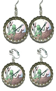Cute Frog Playing Banjo Bottle Cap Pierced or Clip on Dangle Earrings (CAP032) - Picture 1 of 3