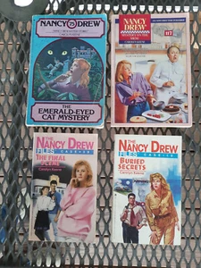 Menge 4 The Nancy Drew Files Taschenbücher Kriminalbücher #10, 38, 75, 117 - Bild 1 von 11