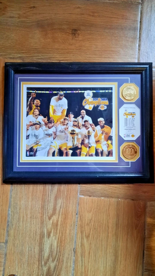 Lakers NBA Champs 2010, 2 Gold plate coin Highland Mint, Kobe Bryant, frame 8x10 - Image 1 of 4