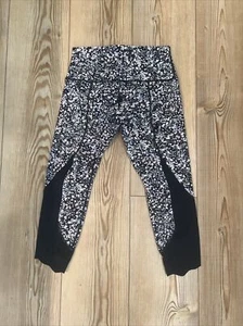 Lululemon Wunder Under Crop II Roll Down Scallop Floral Spritz Multi Black 10 - Picture 1 of 8