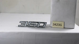 VINTAGE CHEVROLET IMPALA 350 SLANTED EMBLEM FRONT DRIVER FENDER --3963234 - Imagen 1 de 8