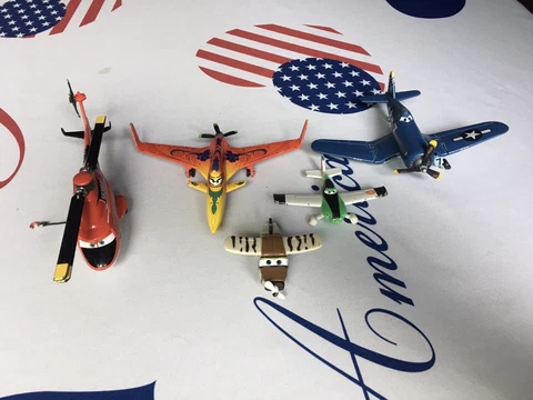Pixar Plane Figures Lot * Cover