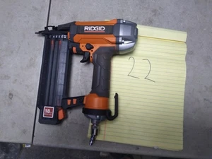 RIDGID AT161001 18GA Brad Nailer Pneumatic Tool New from a set - Picture 1 of 4