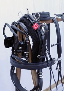 PVC / BIOTHANE TIE DOWN DRIVING HARNESS BLACK COLOR IN ALL SIZES - Picture 1 of 5