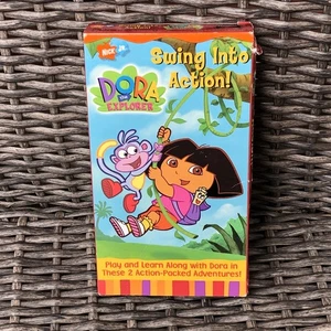 Dora the Explorer Swing Into Action VHS Tape Nick JR 2001 - Imagen 1 de 7
