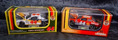 Lote de 2 1998 Tony Stewart Small Soldiers & Shell 1:64 NASCAR Diecast NUEVO Foto 1 de 4