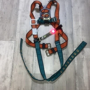 MSA 502769 B Vestype 310lb Full Body Industrial Safety Harness Fall Protection - Picture 1 of 6