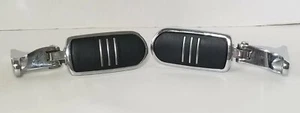 Genuine Harley Davidson Streamliner Touring Passenger Foot Pegs & Mounts Chrome - Picture 1 of 10