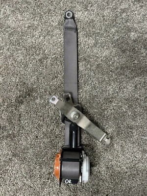 Toyota 4Runner 2003-2009 conductor lado izquierdo cinturón de seguridad retractor OEM Foto 1 de 3