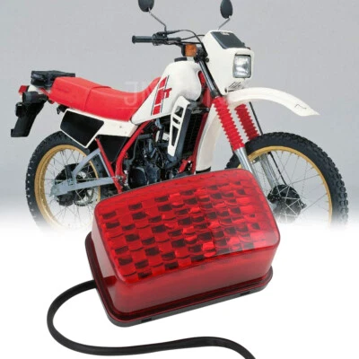 Conjunto de lanterna traseira de LED vermelha 26 luzes de freio de corrida para Yamaha DT125 DT175 DT250 - Imagem 1 de 4