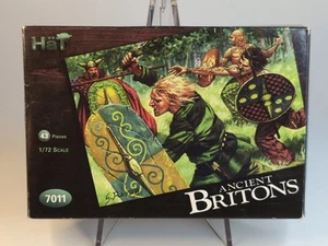 HAT- ANCIENT BRITONS #7011 (x43 Unpainted Toy Soldiers) - 1:72 - Picture 1 of 3