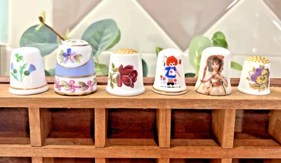 Lote Mixto Colección Dedal De Colección/6 Porcelana Floral Raggedy Ann England y Más Foto 1 de 4