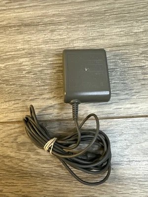 Nintendo Genuine OEM AC Adapter Charger Nintendo DS Lite USG-002 USG-001 - Image 1 of 4