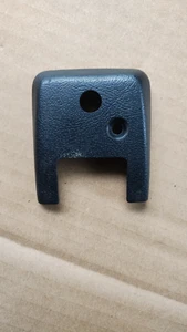 GM 20055117 POWER SEAT TRACK BOLT COVER FRONT MONTE 78-86  CUTLASS REGAL  LH RH - Bild 1 von 3