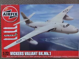 1/72 Airfix VICKERS VALIANT BK.Mk.1 RAF Nuclear V Bomber Kit *Marcas para 3.NUEVO - Imagen 1 de 3